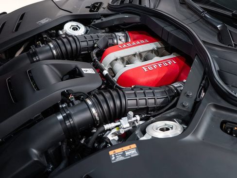 Certified 2025 Ferrari Purosangue AWD/4WD image 17