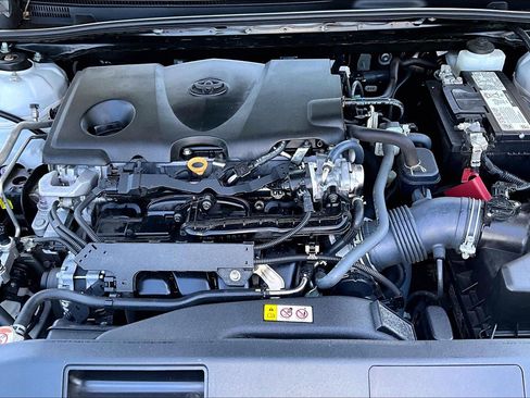 Used 2023 Toyota Camry LE image 10