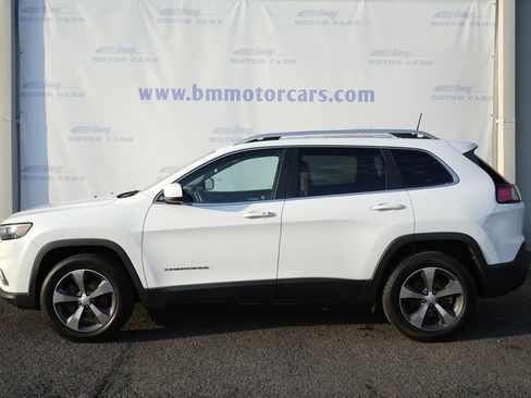 Used 2019 Jeep Cherokee Limited AWD/4WD image 8