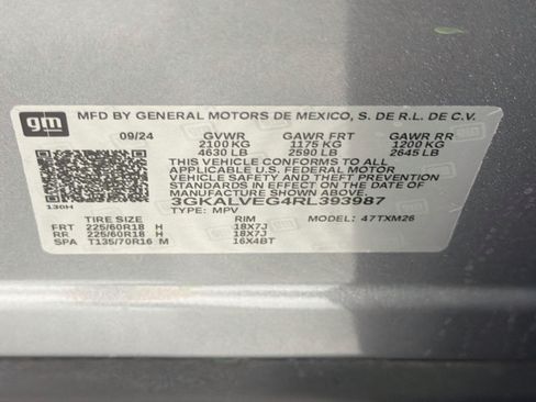 Used 2024 GMC Terrain SLT w/ Tech Package AWD/4WD image 12