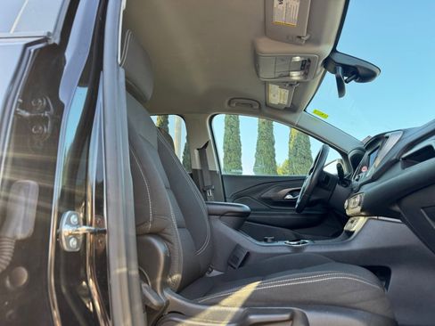 Used 2024 GMC Terrain SLE image 19