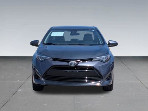 Used 2018 Toyota Corolla LE w/ Carpet Mat Package (TMS) FWD image 8