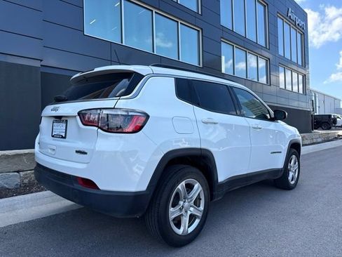 Used 2023 Jeep Compass Latitude AWD/4WD image 3