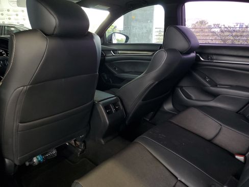Used 2020 Honda Accord Sport image 8