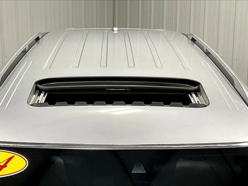 Used 2024 Nissan Armada SL image 40