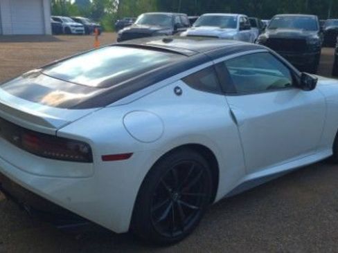 Used 2024 Nissan Z Performance w/ Floor Mat Package RWD image 2