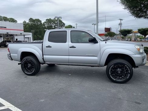 Used 2013 Toyota Tacoma PreRunner w/ SR5 Pkg RWD image 9