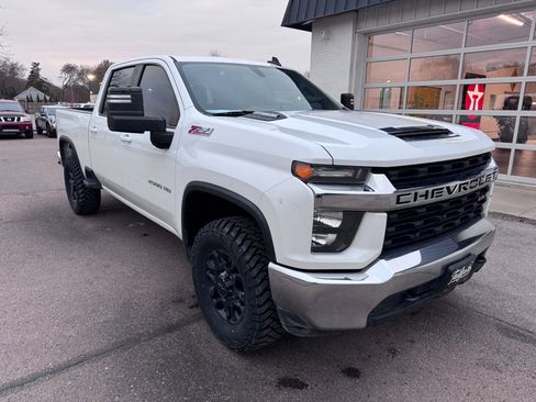 Used 2021 Chevrolet Silverado 2500 LT w/ Z71 Off-Road Package image 2
