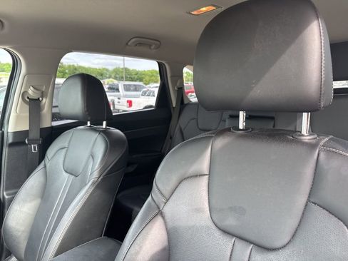 Used 2022 Kia Sorento S FWD image 29