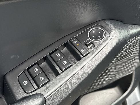 Used 2024 Kia Seltos S AWD/4WD image 17