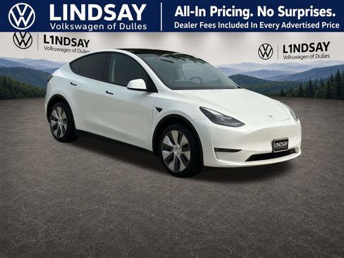 Used 2023 Tesla Model Y Long Range AWD/4WD image 1