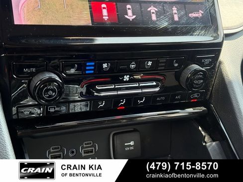 Used 2023 Jeep Grand Cherokee L Limited w/ Luxury Tech Group II AWD/4WD image 17