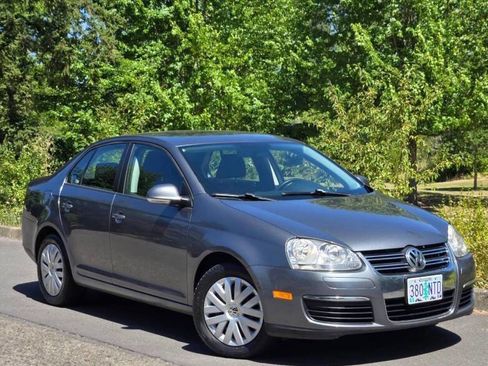 Used 2010 Volkswagen Jetta S image 6