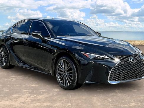 Used 2022 Lexus IS 300 AWD w/ Premium Package image 3