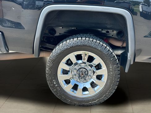 Used 2015 GMC Sierra 2500 Denali w/ Suspension Package, Off-Road AWD/4WD image 38