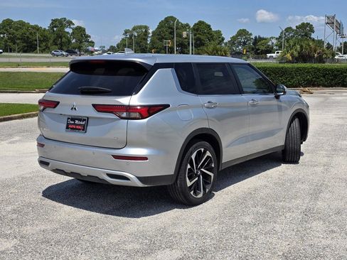 Used 2024 Mitsubishi Outlander SE FWD image 5