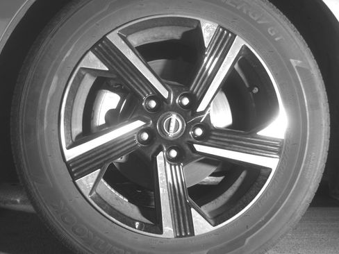 Used 2025 Nissan Sentra SV FWD image 12
