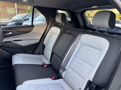 Used 2022 Chevrolet Equinox LS w/ LS Convenience Package image 15