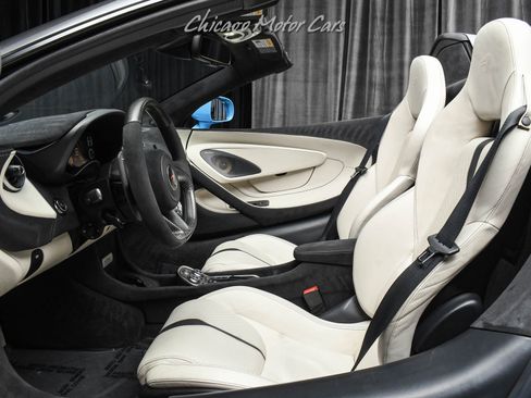 Used 2018 McLaren 570S Spider RWD image 17