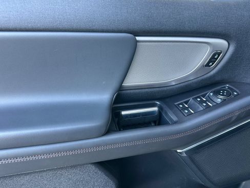 Certified 2025 Ford Expedition Max Active AWD/4WD image 10