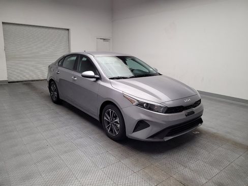 Used 2023 Kia Forte LXS FWD image 13