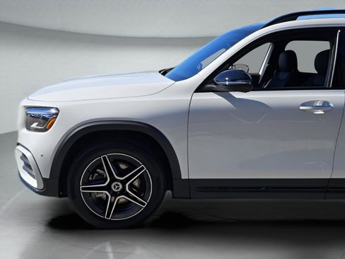 New 2026 Mercedes-Benz GLB 250 image 35