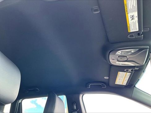 Used 2026 Jeep Compass Limited image 22