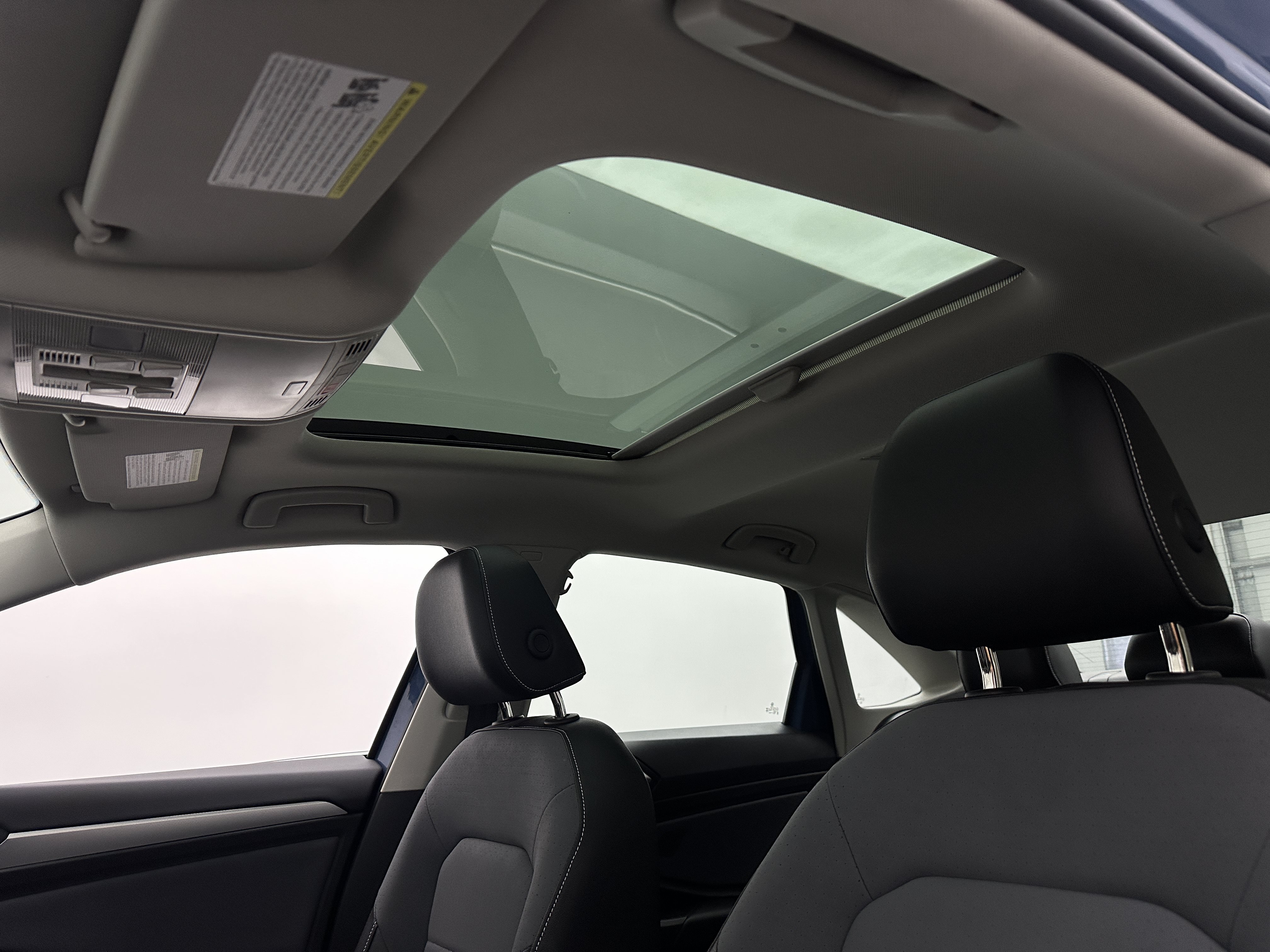 Used 2026 Volkswagen Jetta SE FWD image 18