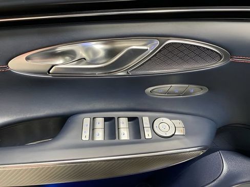 Used 2023 Genesis GV70 2.5T w/ Sport Prestige Package AWD/4WD image 10