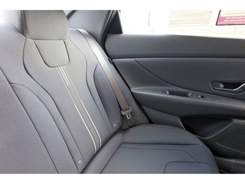 Certified 2025 Hyundai Elantra Sport FWD image 14