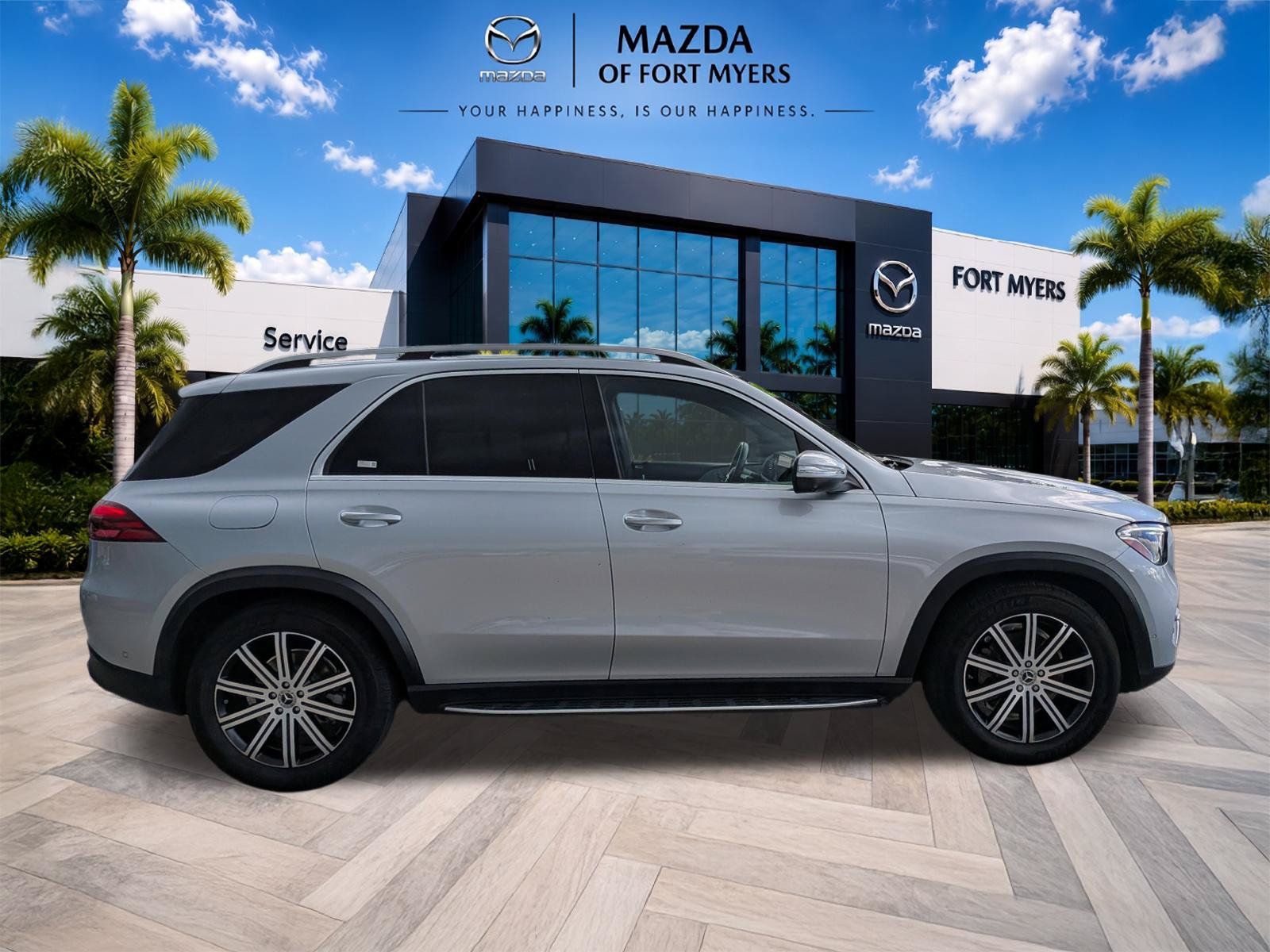 Used 2026 Mercedes-Benz GLE 350 4MATIC w/ Winter Package image 3