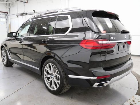 Used 2022 BMW X7 xDrive40i w/ Cold Weather Package image 5