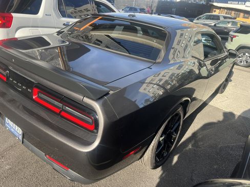 Used 2023 Dodge Challenger GT image 7