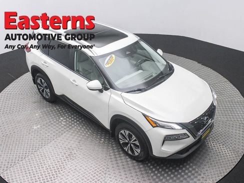 Used 2023 Nissan Rogue SV w/ SV Premium B Package AWD/4WD image 3