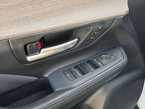 Used 2024 Toyota Grand Highlander XLE image 14