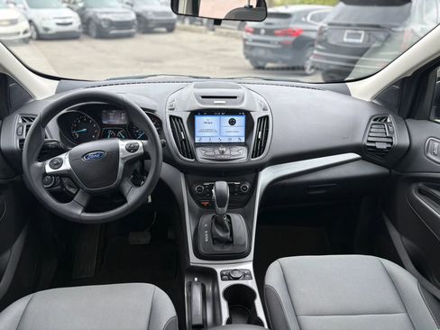Used 2016 Ford Escape SE w/ Equipment Group 201A AWD/4WD image 10