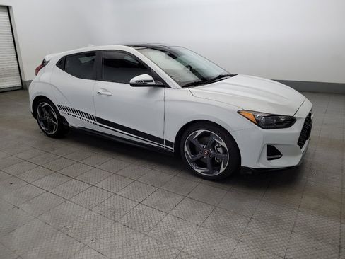 Used 2021 Hyundai Veloster Turbo image 11