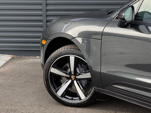 New 2026 Porsche Macan image 12