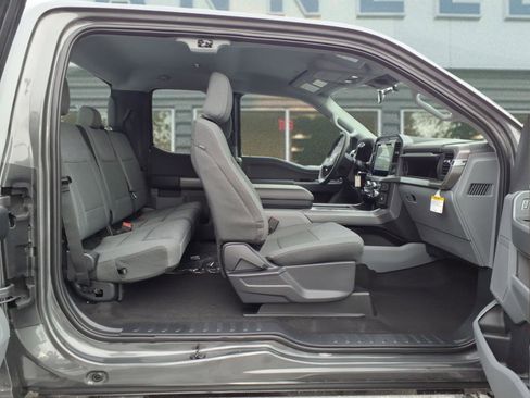 New 2026 Ford F150 XLT w/ XLT Chrome Appearance Package image 5