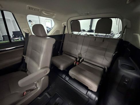 Used 2023 Lexus GX 460 Premium AWD/4WD image 16