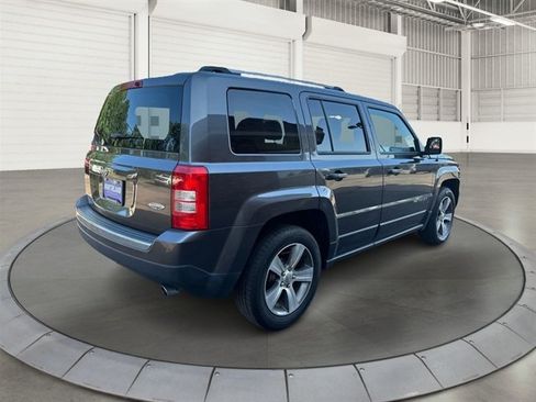 Used 2017 Jeep Patriot High Altitude FWD image 5