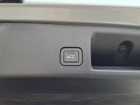 New 2026 Chevrolet Equinox EV LT image 13