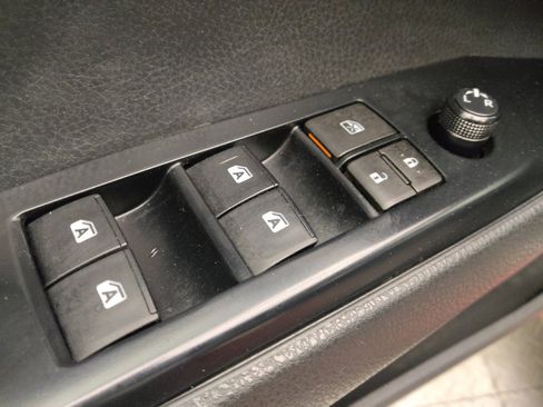 Used 2018 Toyota Camry LE FWD image 27