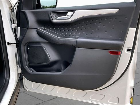 Used 2020 Ford Escape SEL FWD image 22