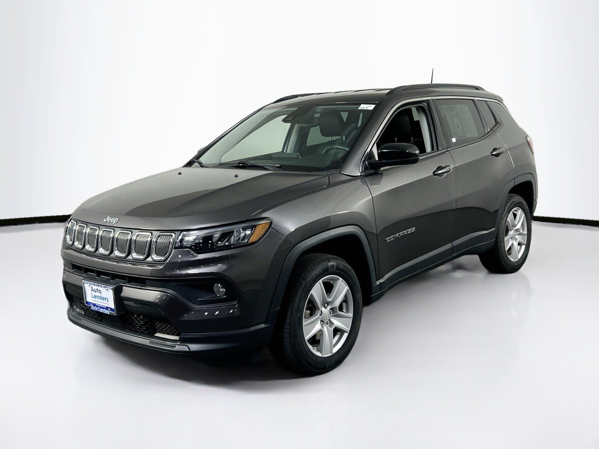Used 2022 Jeep Compass Latitude w/ Convenience Group AWD/4WD image 1
