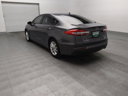 Used 2020 Ford Fusion SE FWD image 5