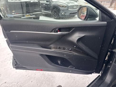 Used 2023 Toyota Camry LE image 31