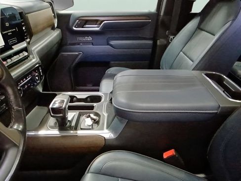 Used 2023 Chevrolet Silverado 1500 High Country w/ High Country Premium Package AWD/4WD image 18