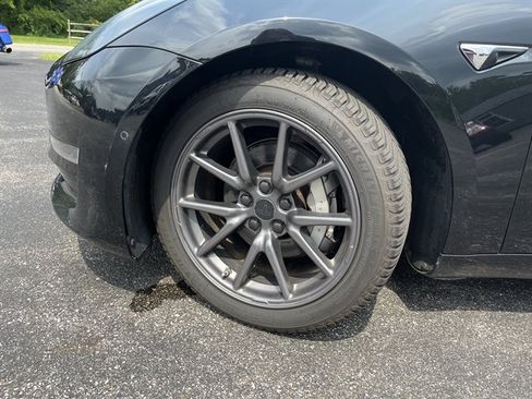 Used 2018 Tesla Model 3 Long Range AWD/4WD image 14