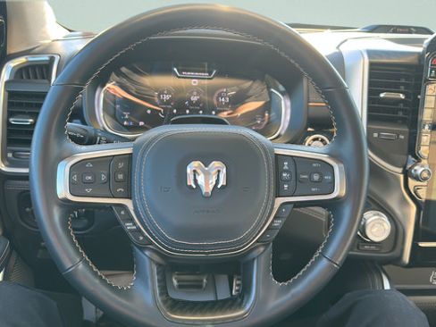Certified 2025 RAM 1500 Tungsten AWD/4WD image 9